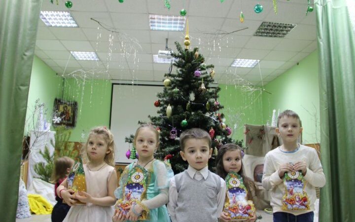 Рождественский праздник для малышей  в храме Святых Новомучеников